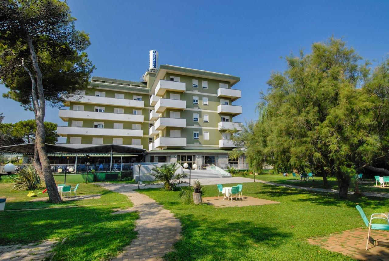 Hotel Smeraldo Giulianova Luaran gambar