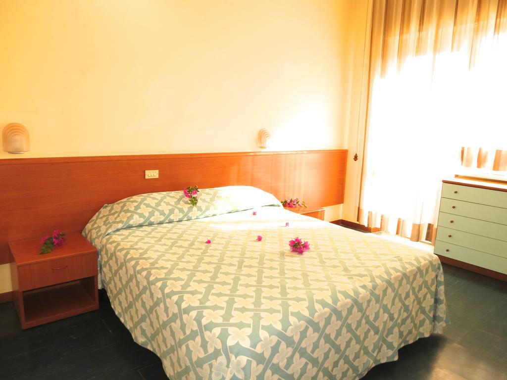 Hotel Smeraldo Giulianova Luaran gambar