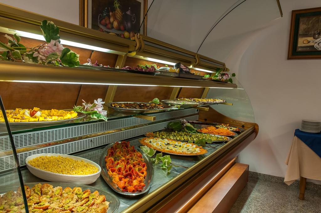 Hotel Smeraldo Giulianova Luaran gambar