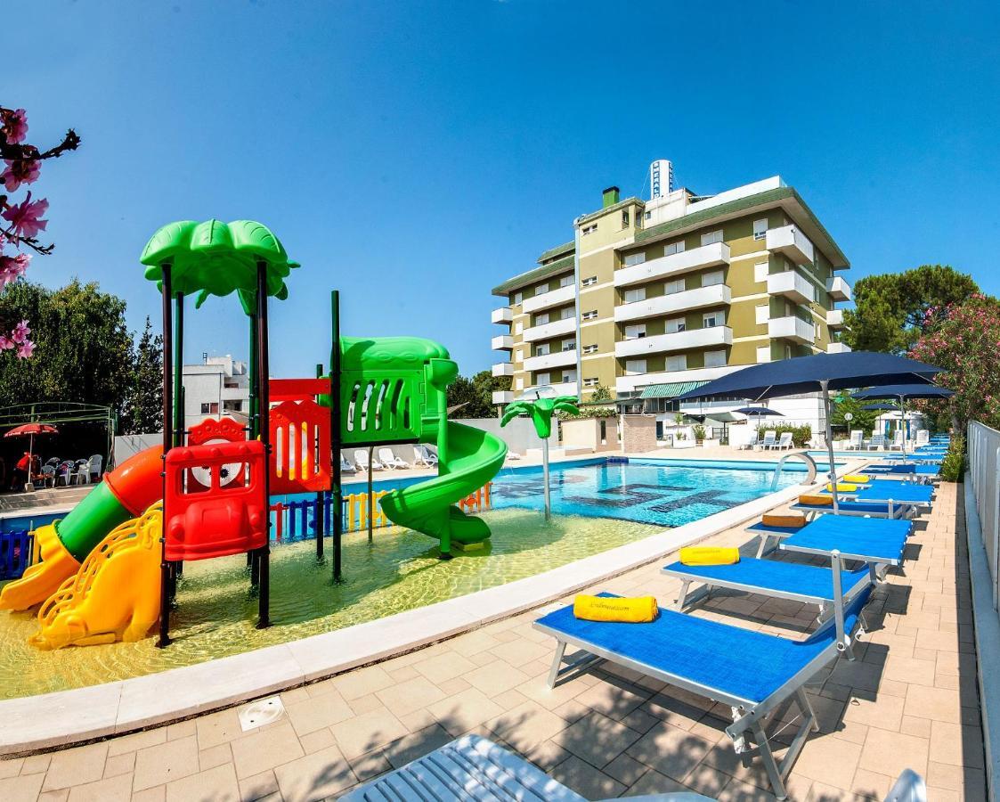 Hotel Smeraldo Giulianova Luaran gambar